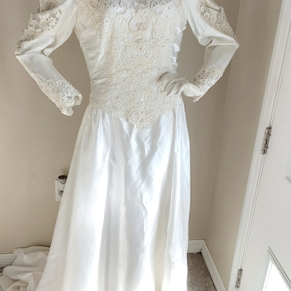 VINTAGE UNION MADE WEDDING GOWN SIZE 16 - Picture 7 of 16